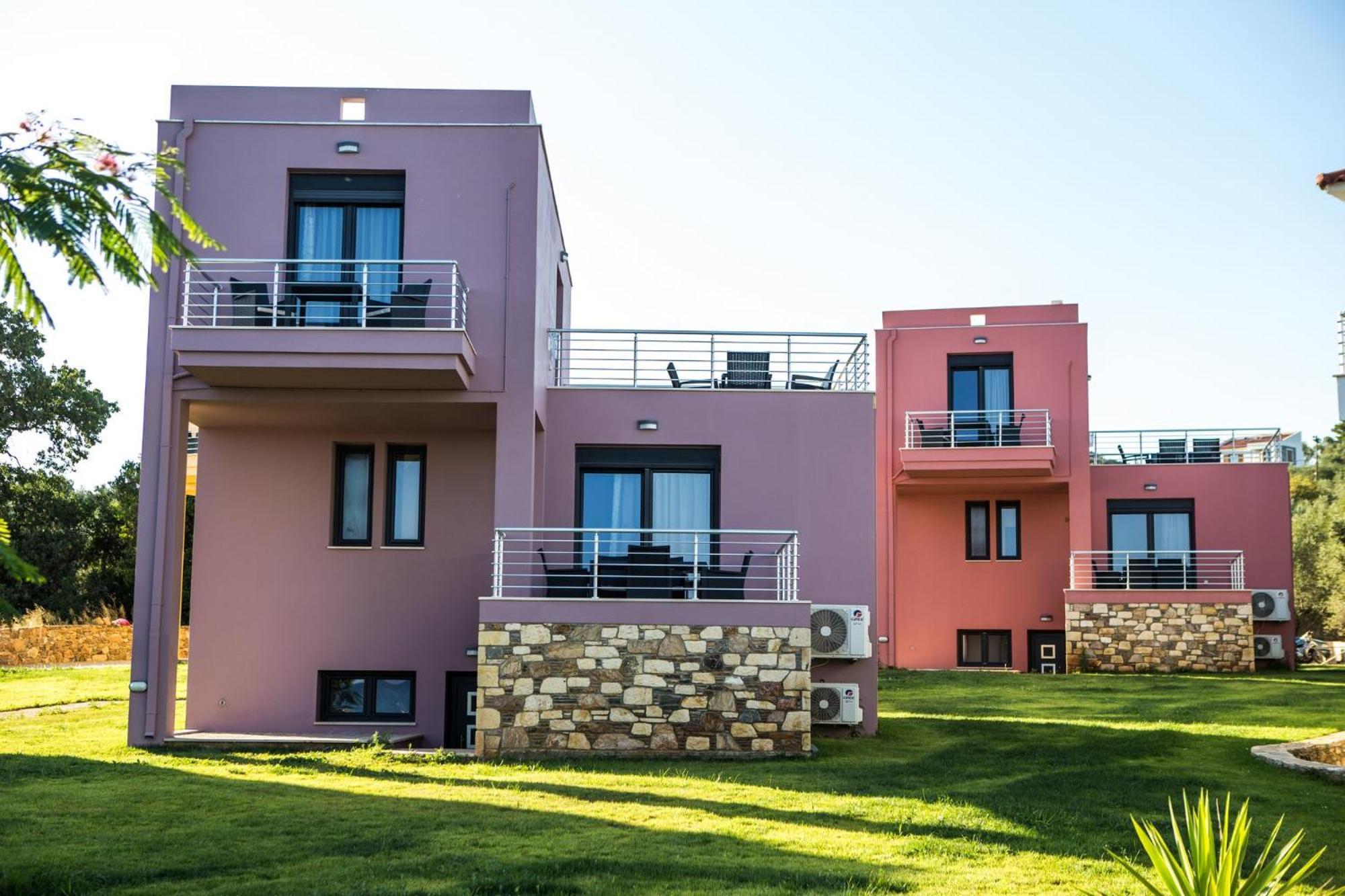 Blue Waves Luxury Suites By The Sea Plomári Kültér fotó