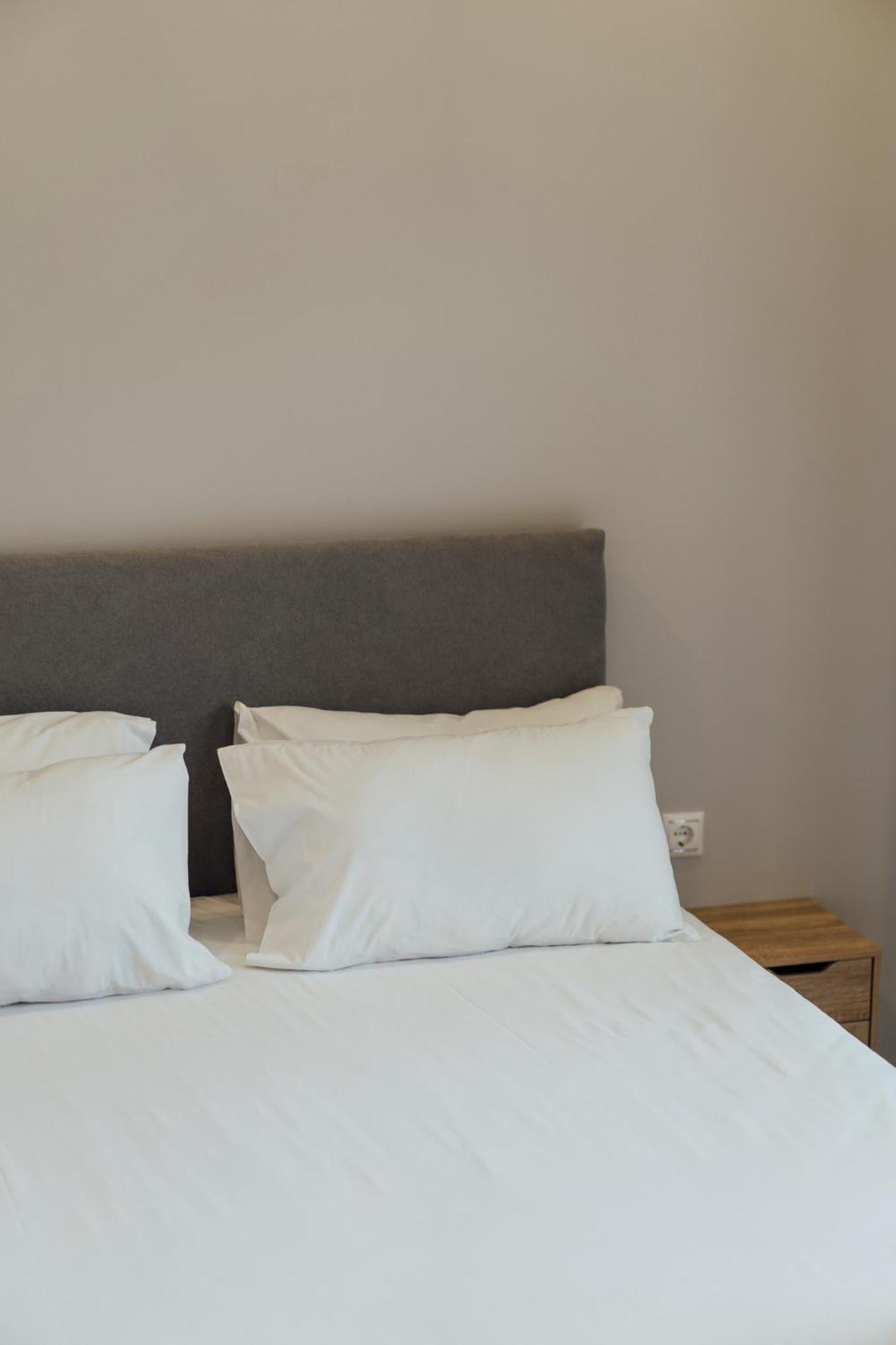 Blue Waves Luxury Suites By The Sea Plomári Kültér fotó