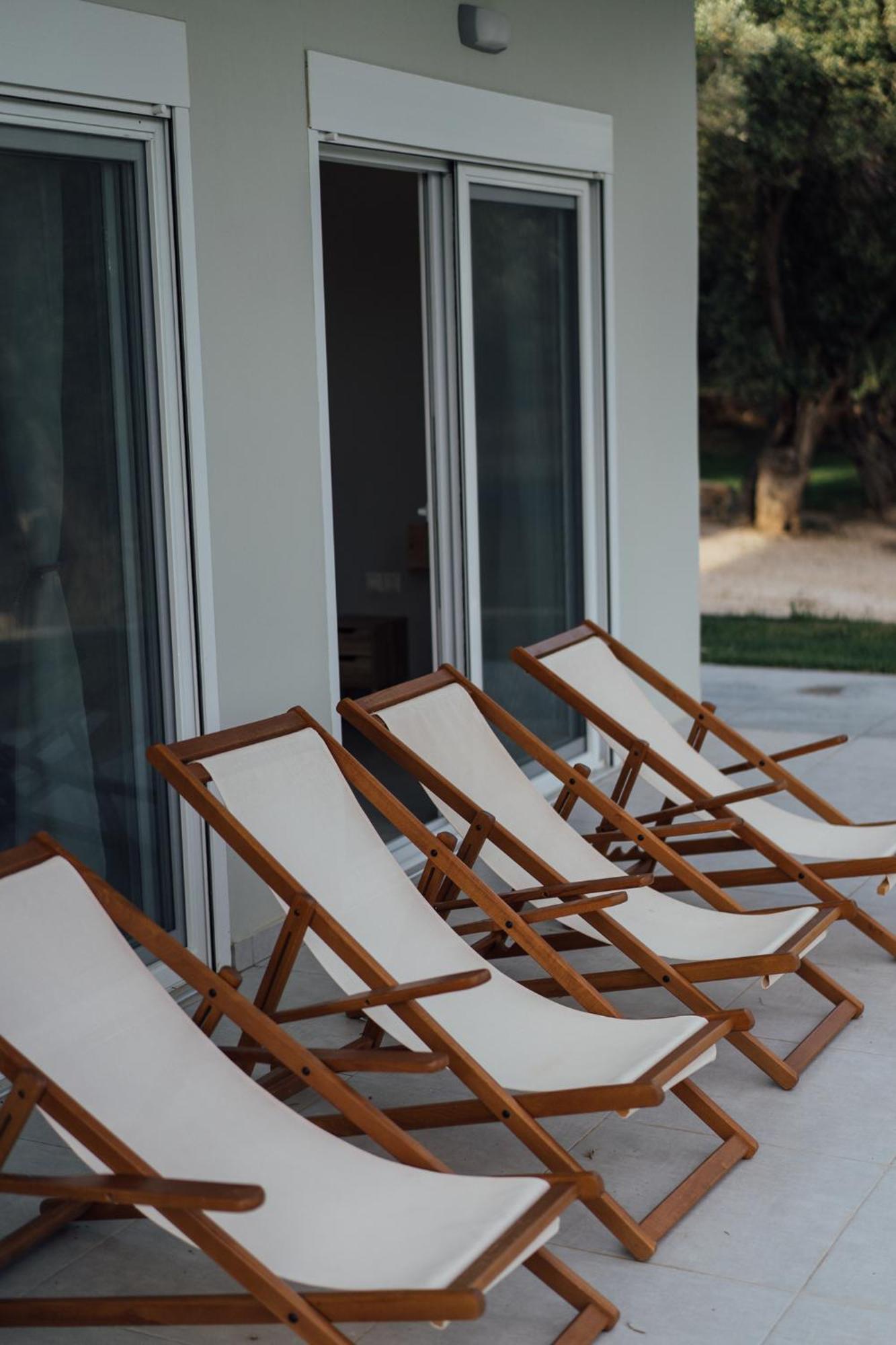 Blue Waves Luxury Suites By The Sea Plomári Kültér fotó